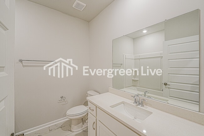 Building Photo - 104 Chain Bridge Circle