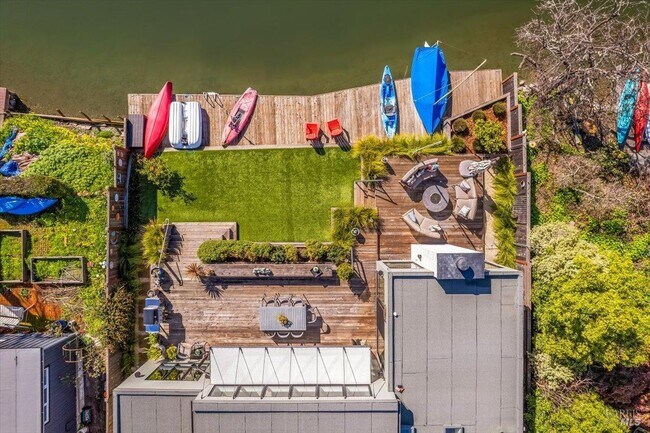 Building Photo - 20 Lagoon Rd