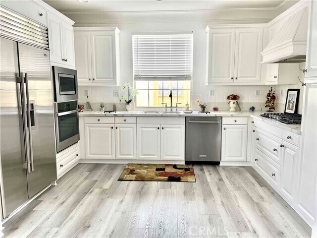 Building Photo - 1 Altino