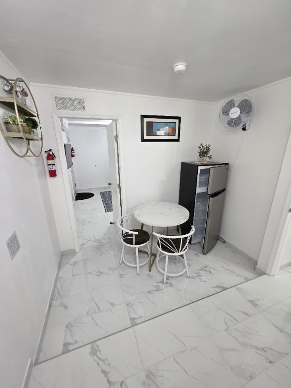 Building Photo - 4742 Blossom Dr