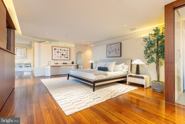 Building Photo - 210 W Rittenhouse Square