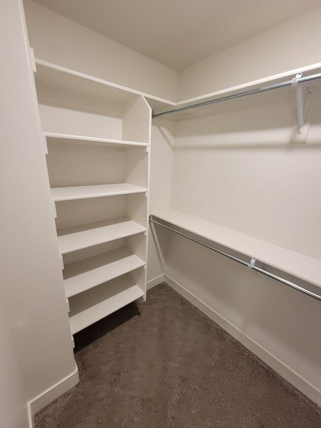 Building Photo - 2 Weeks Free Rent in May! West Haven 3 bed...