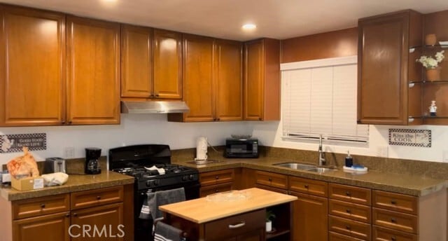 Building Photo - 15649 Aravaca Dr