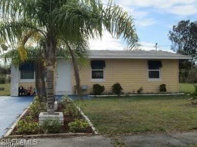Primary Photo - 23150 Roundtree Ave