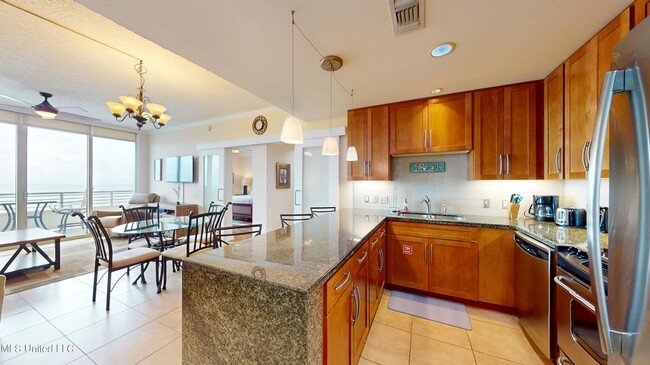 Building Photo - 2060 Beach Blvd