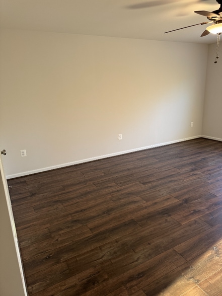 Building Photo - 16108 Coolidge Ave