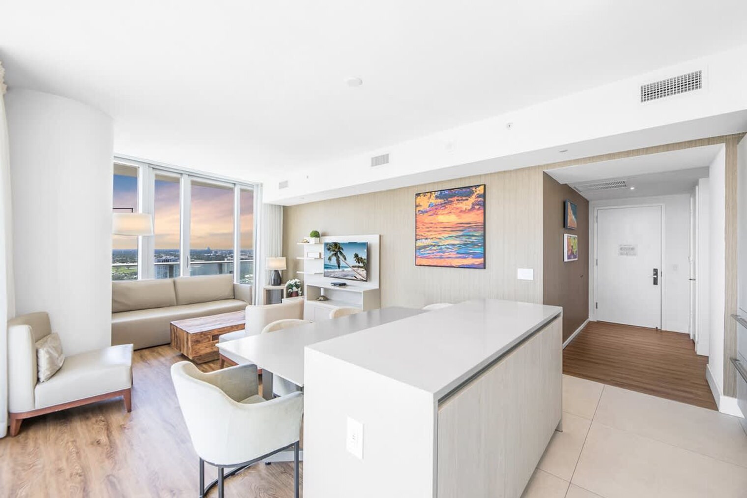 Building Photo - 4011 S Ocean Dr