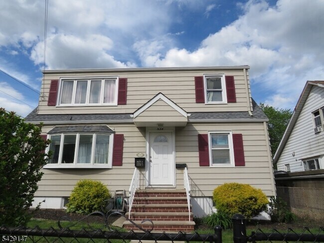 Building Photo - 838 Paulison Ave