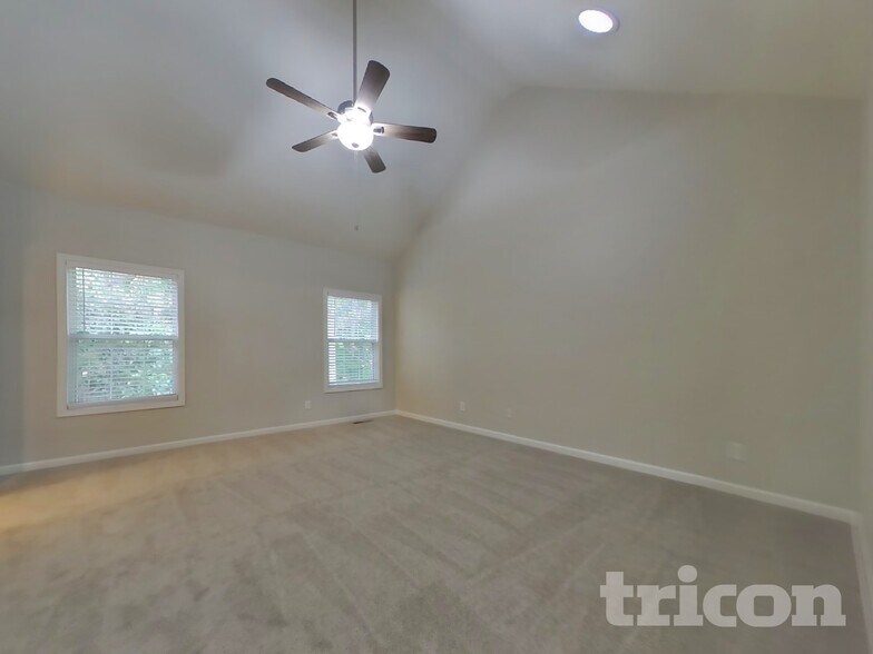 Building Photo - 2030 Township Dr