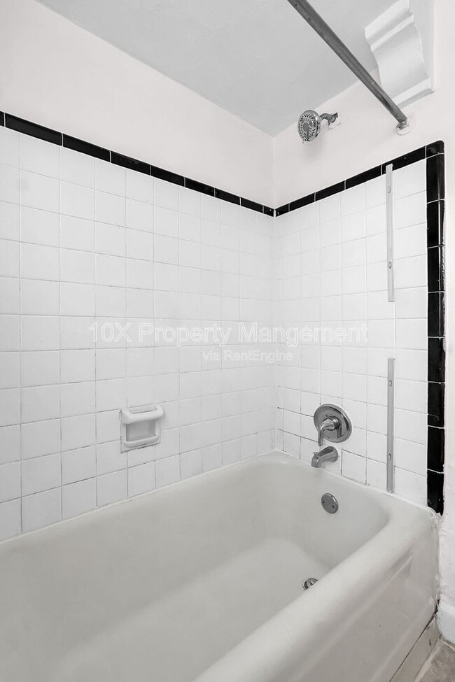 Building Photo - 940 Geers Ave