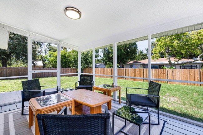 Building Photo - Englewood Padsplit Co-living Affordable Ho...