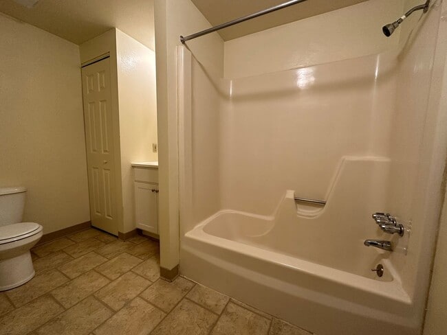 Building Photo - One Bedroom Apartment with Exposed Brick & Off-Street Parking! Tour this Stunning One Bedroom Today!