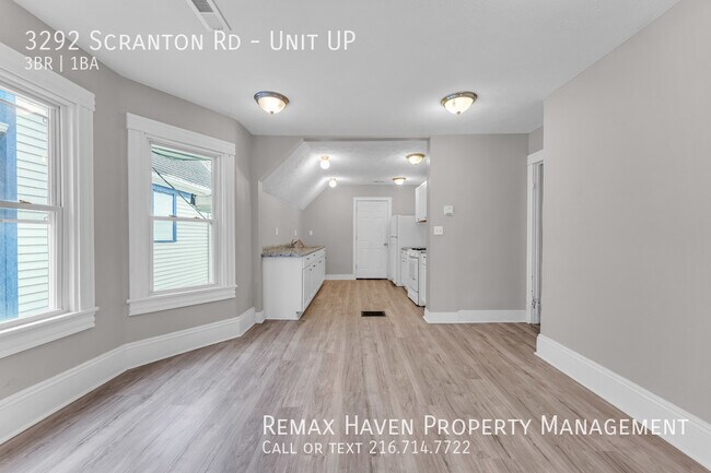 Building Photo - 3292 Scranton Rd UP, Cleveland - Spacious ...