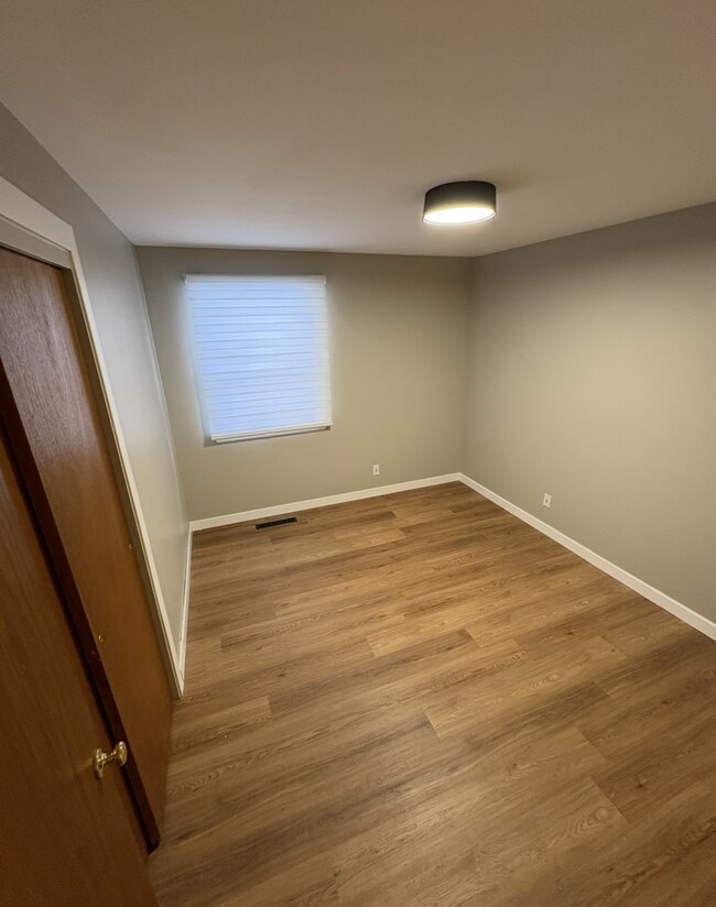 Building Photo - 18 Mt Washington Dr