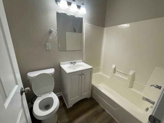 Building Photo - One Bedroom One Stall Detached Garage