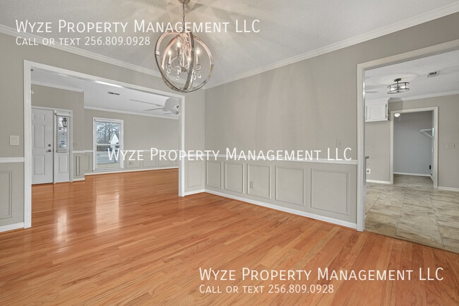 Building Photo - 2202 Manchester Cir SW