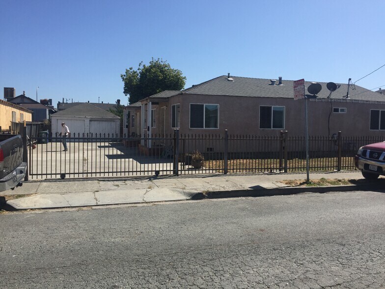 Building Photo - 712 22nd St