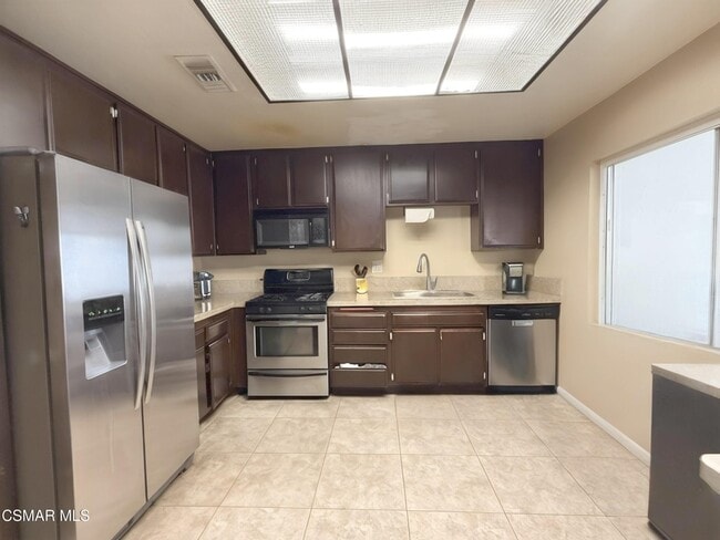 Building Photo - 28344 Simsalido Ave