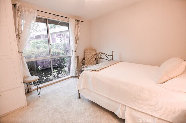 Building Photo - 508 Avenida Sevilla