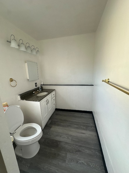 Building Photo - 916 Sonoma Ave