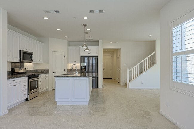 Building Photo - Gorgeous 4 Bedroom and 3 Bath Home in Chula vista/Otay Ranch Area