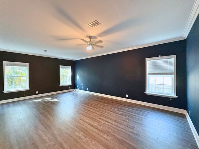 Building Photo - Beautiful 3-Bedroom Home in Seminole, FL!