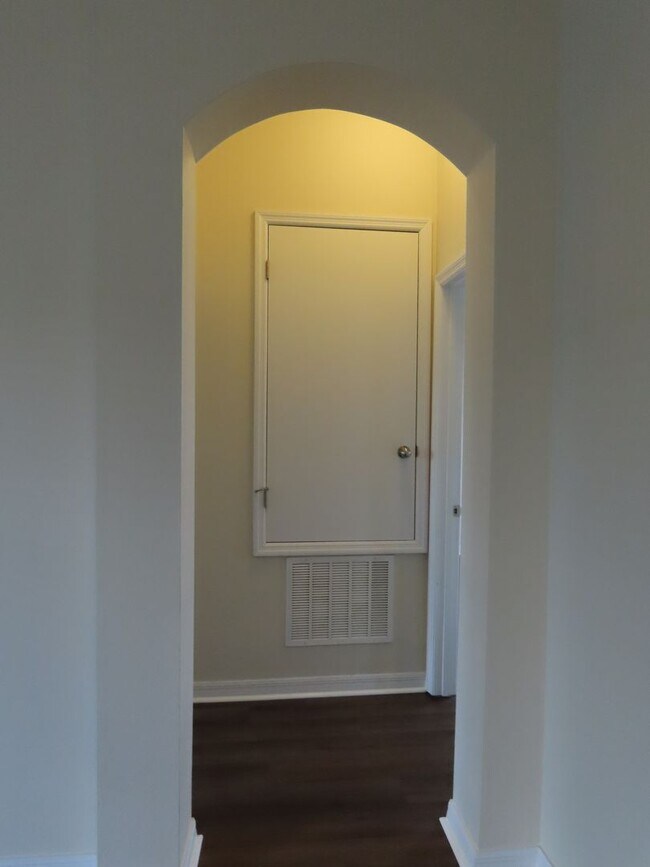 Building Photo - Waterside Point Townhome