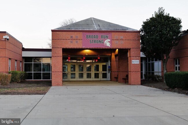 Building Photo - 20203 Hopi Dr