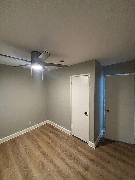 Building Photo - 1621 Burdette Dr