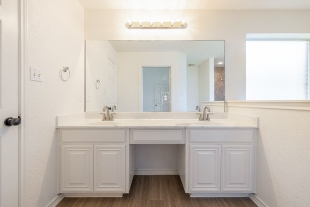 Building Photo - 706 Indian Blanket