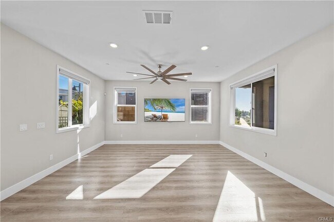 Building Photo - 124 Zawn