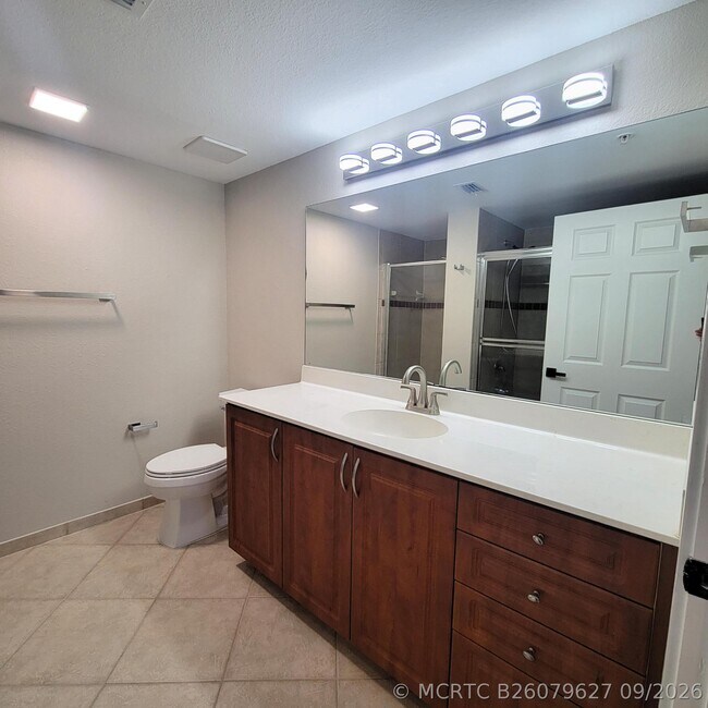 Building Photo - 6418 Emerald Dunes Dr