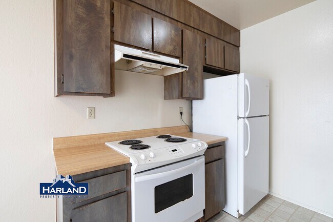 Building Photo - 2112-2114 Thomas Avenue - 2114 Unit 3-