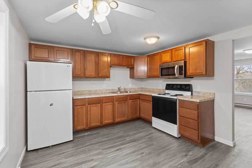 Building Photo - Hammerstone Village Apartments