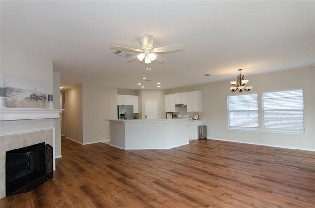 Building Photo - 8017 Brienne Dr