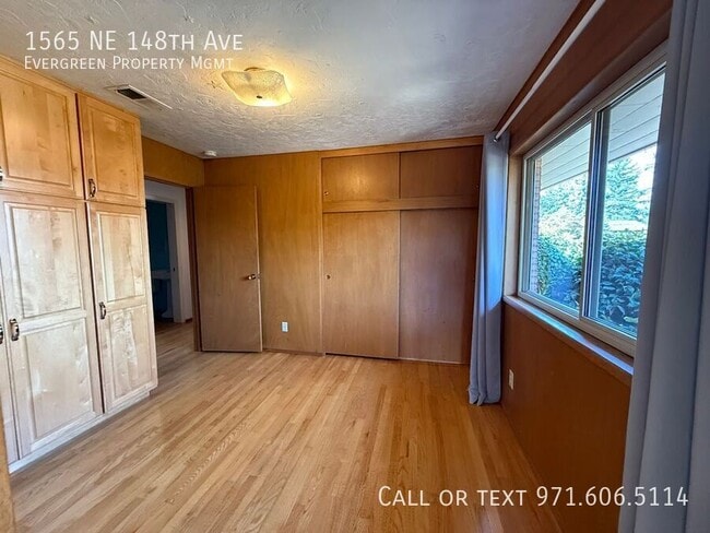 Building Photo - 1565 NE 148th Ave