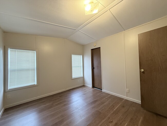 Building Photo - 6065 PA-25