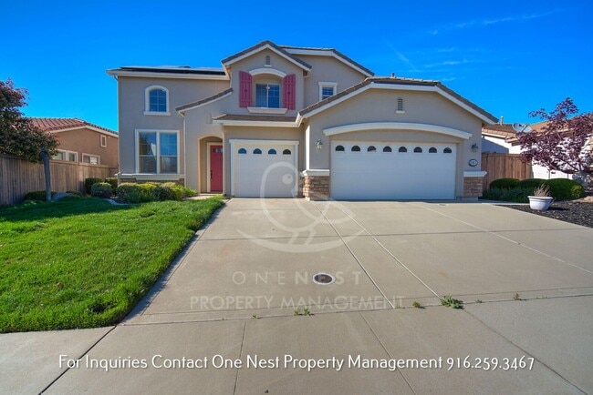 Primary Photo - Fantastic - one of a kind 5 bdrm 4 bth hom...