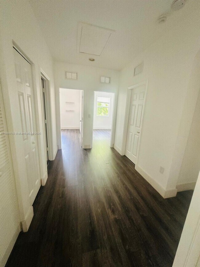 Building Photo - 17021 SW 94th Terrace