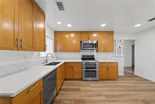 Building Photo - 4201 Franklin Ave