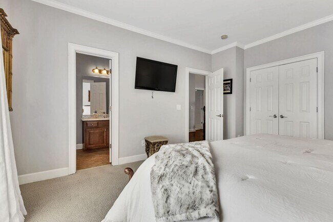 Building Photo - Fully Furnished 4 Bedroom, 3.5 Bath w/ 3 Car Garage and Unfinished Basement in Governors Club