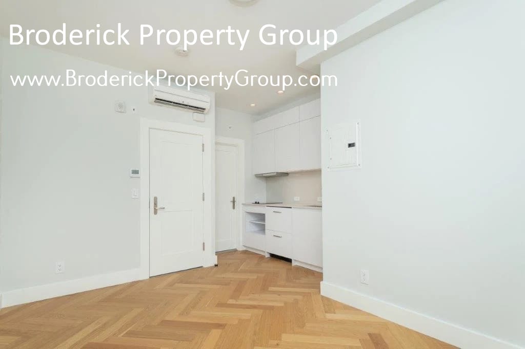 Building Photo - 457 Massachusetts Ave