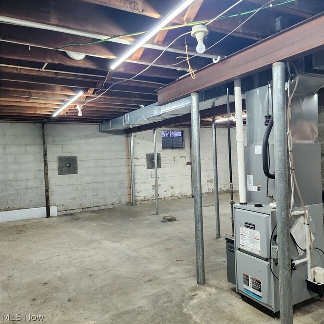 Building Photo - 64764 Larrick Ridge Rd