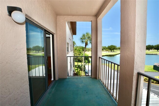 Building Photo - 6150 Gulfport Blvd S