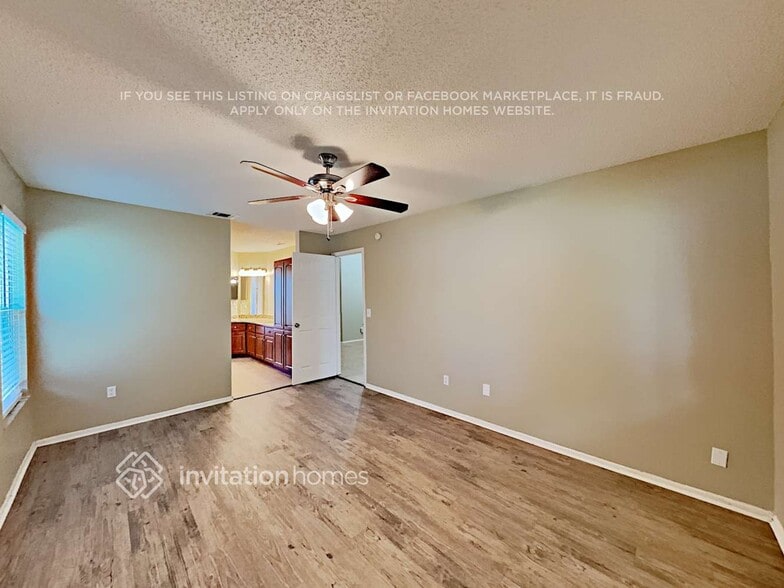 Building Photo - 330 Chicago Woods Cir