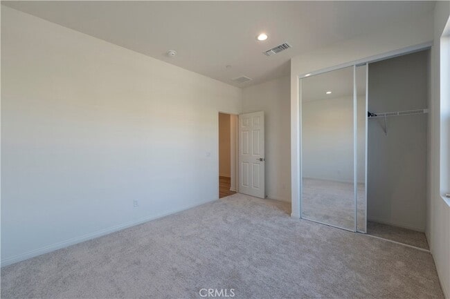 Building Photo - 9654 Honeyberry Ln