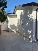 Building Photo - 15857 Stare St