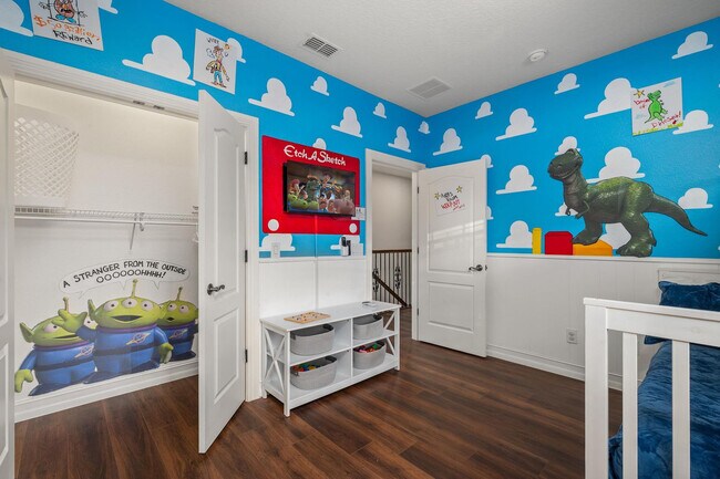 Building Photo - 1227 Radiant St