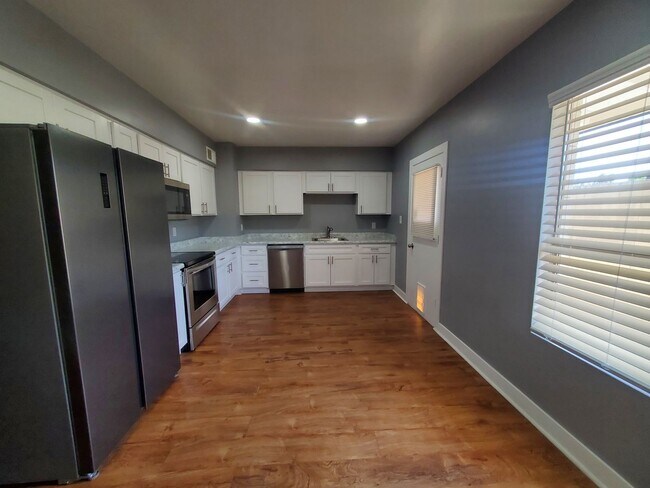 Interior Photo - Town & Country Apartments