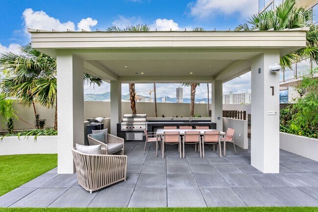 Building Photo - Sky Ala Moana (West) #3305 - Fully Furnished 1 BR/1 BA/1 Parking